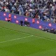 开云体育下载-【英超】哈兰德连场戴帽 胡利安双响+中柱 曼城6比0